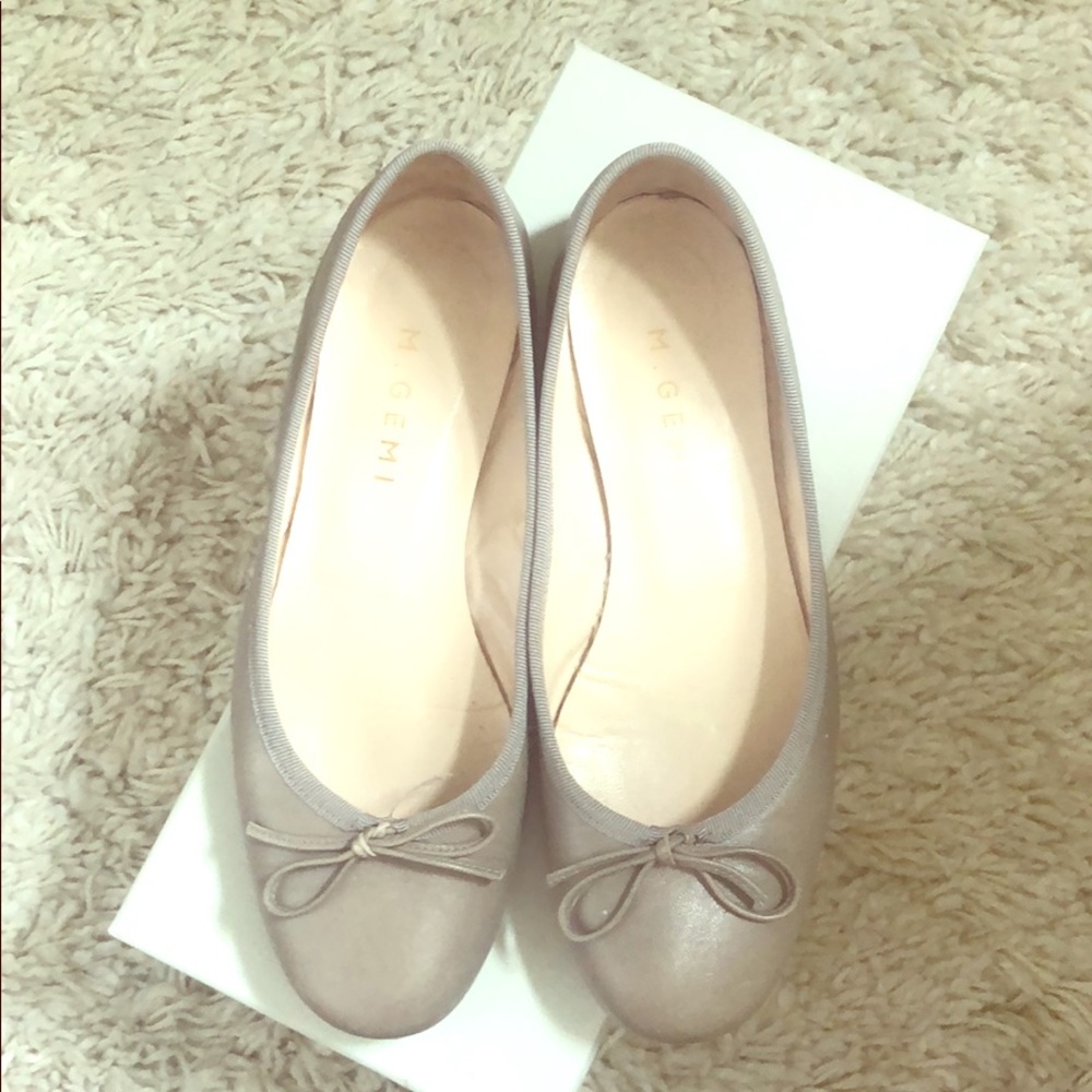 M. Gemi grey ballet flats with box and dust bag